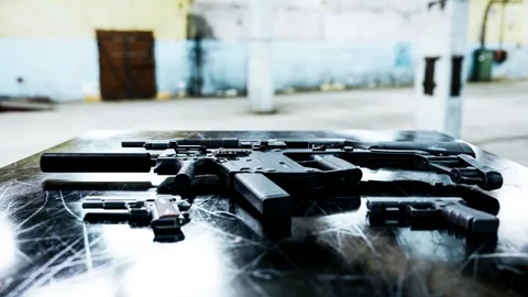 Kostenloses Stock Foto zu #indoor, anordnung der schusswaffen, Anti-Terrorismus