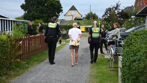Täter wird abgeführt
