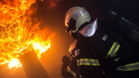 Kostenloses Stock Foto zu arbeitssicherheit, brand, brandbekämpfungs